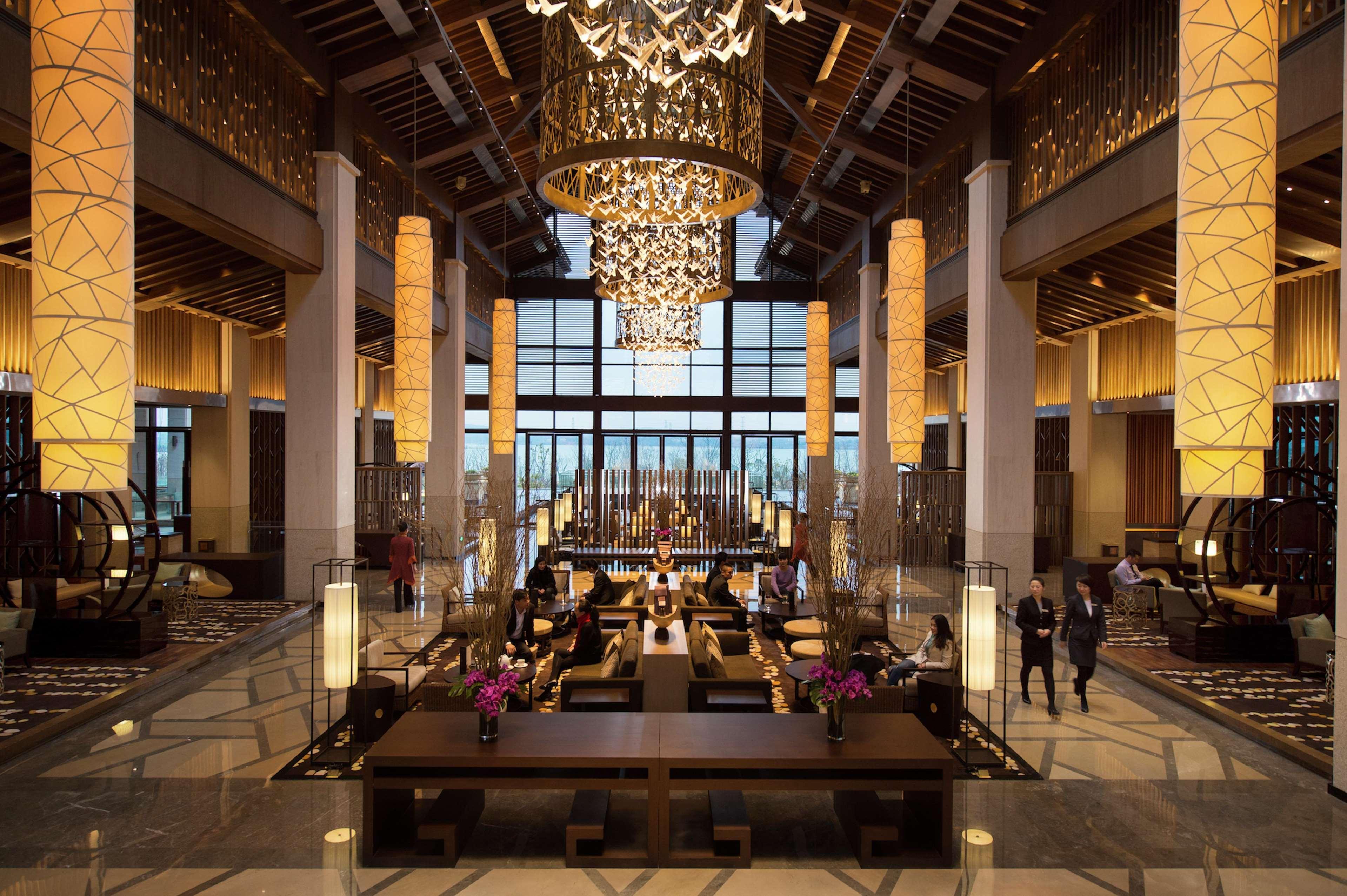 Hilton Wuhan Optics Valley Exterior foto