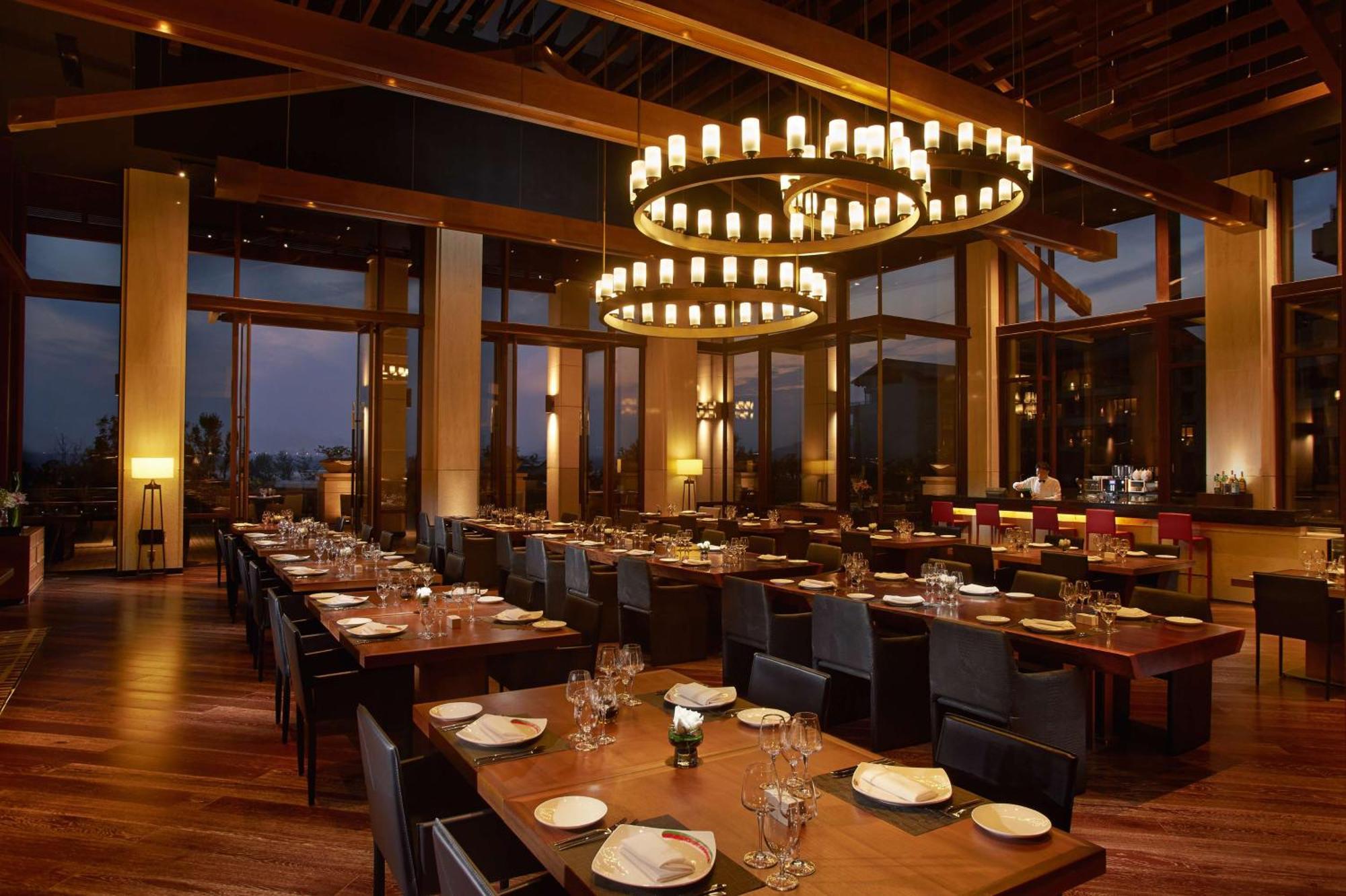 Hilton Wuhan Optics Valley Exterior foto